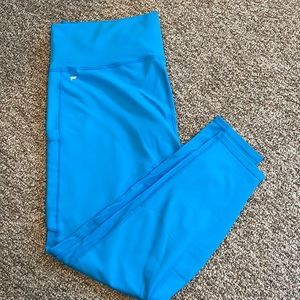 NWT Fabletics 7/8 Powerhold Leggings with Pockets